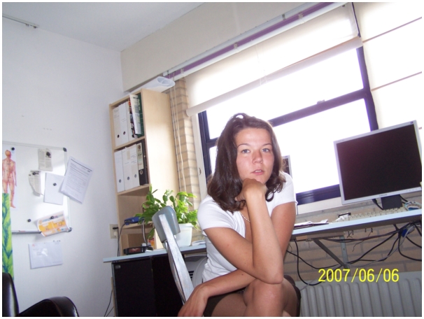 584x433 pixels (183K)